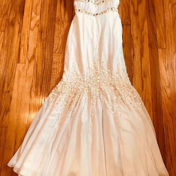 Alyce designer white formal gown - Picture 2 of 5